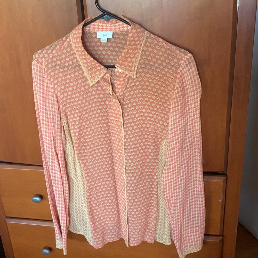 J Jill rose/peach color blouse. Fairly sheer. Worn once. Excellent condition!